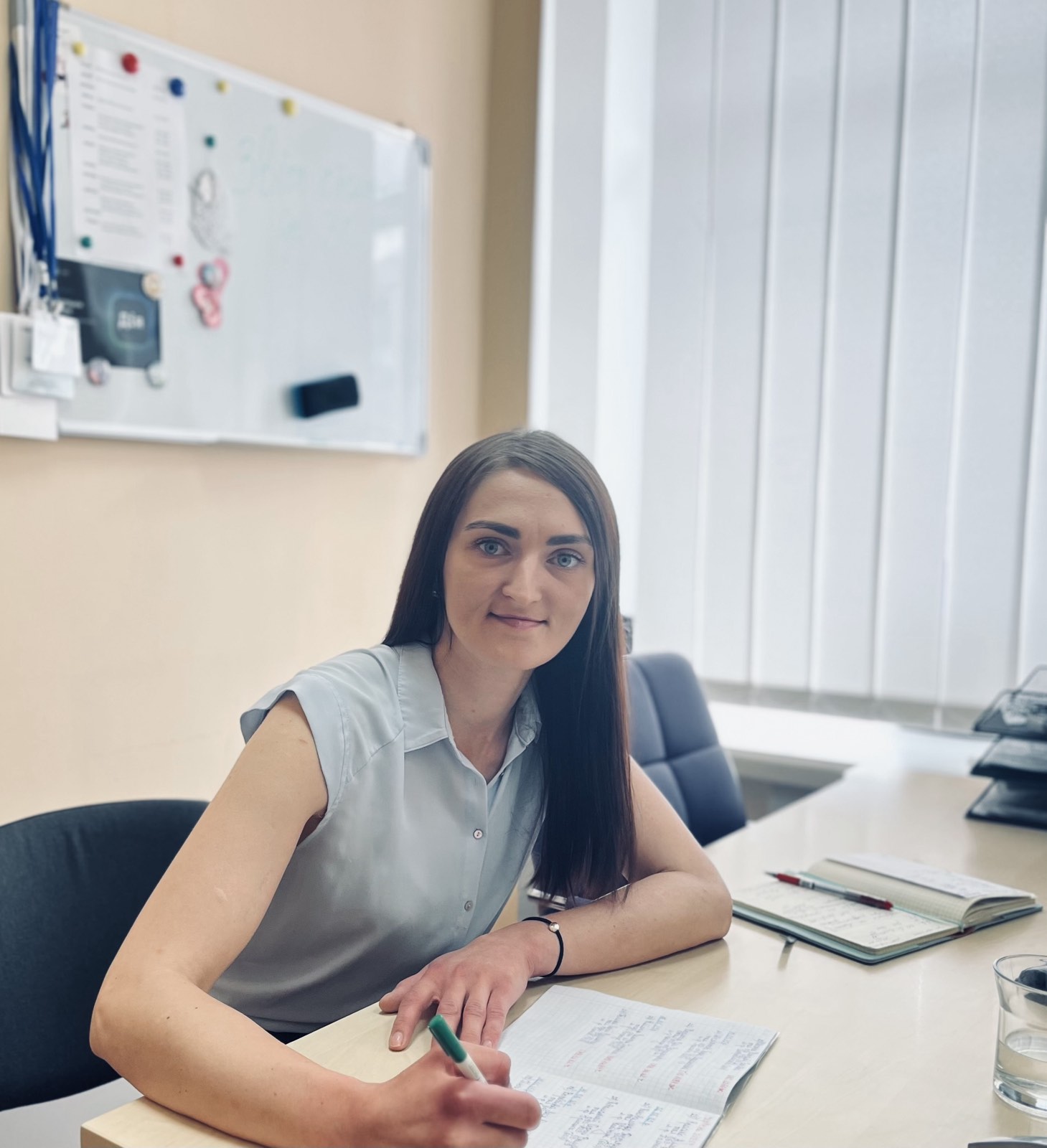 соціальна працівниця Олена